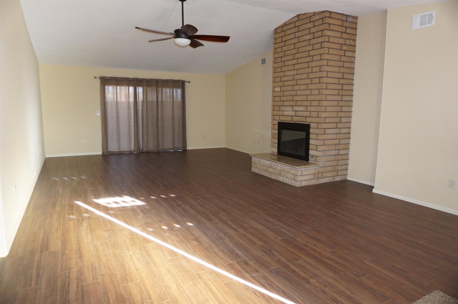 2031 Ruby Dr, Barstow, CA 92311 photo 4