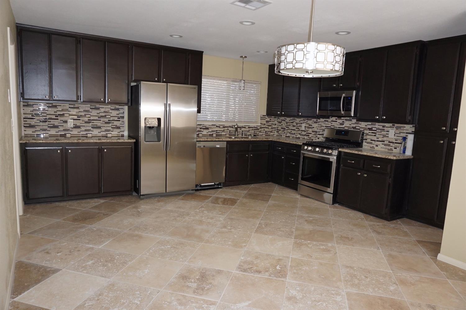 2031 Ruby Dr, Barstow, CA 92311 photo 10