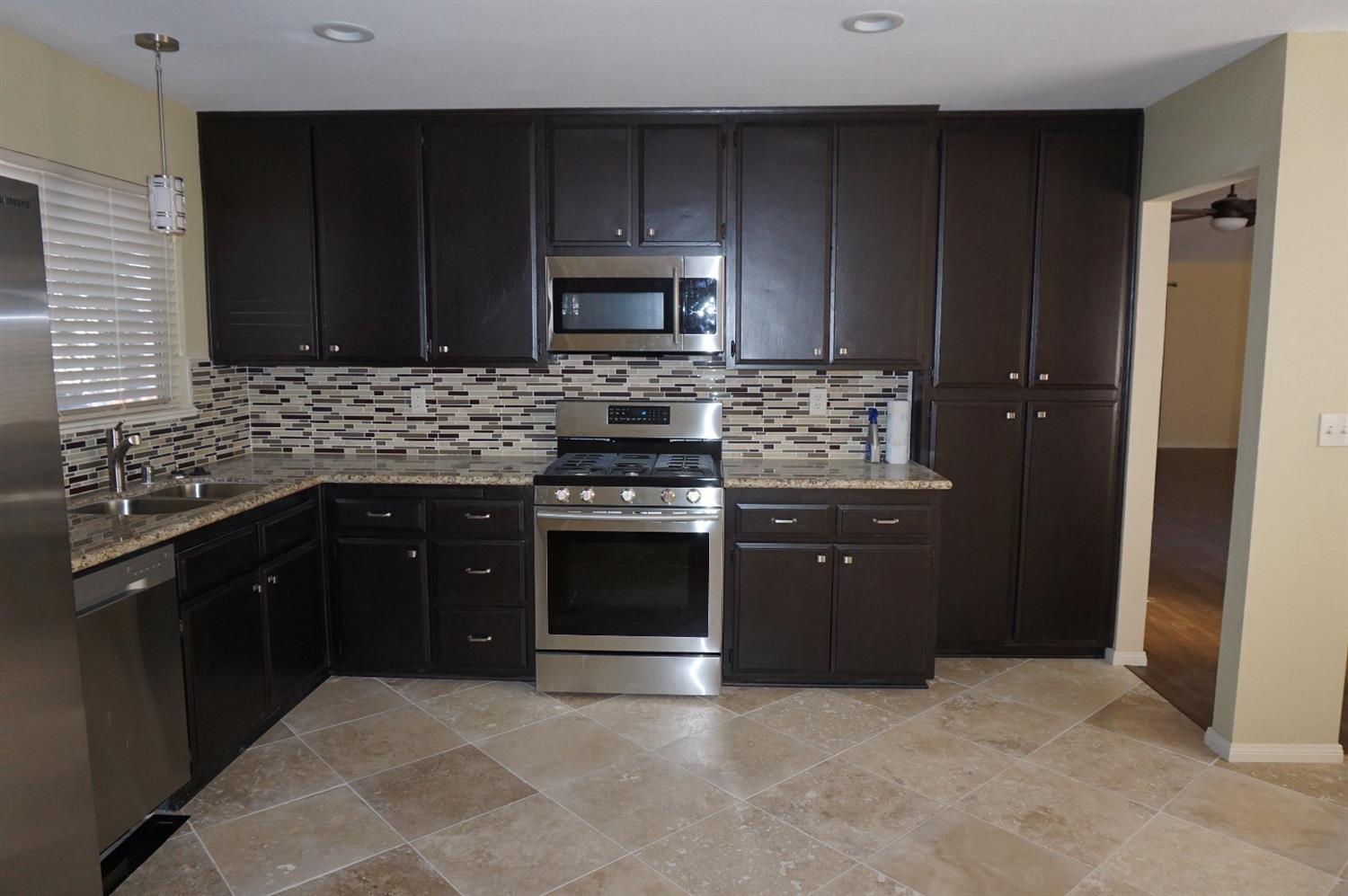 2031 Ruby Dr, Barstow, CA 92311 photo 12