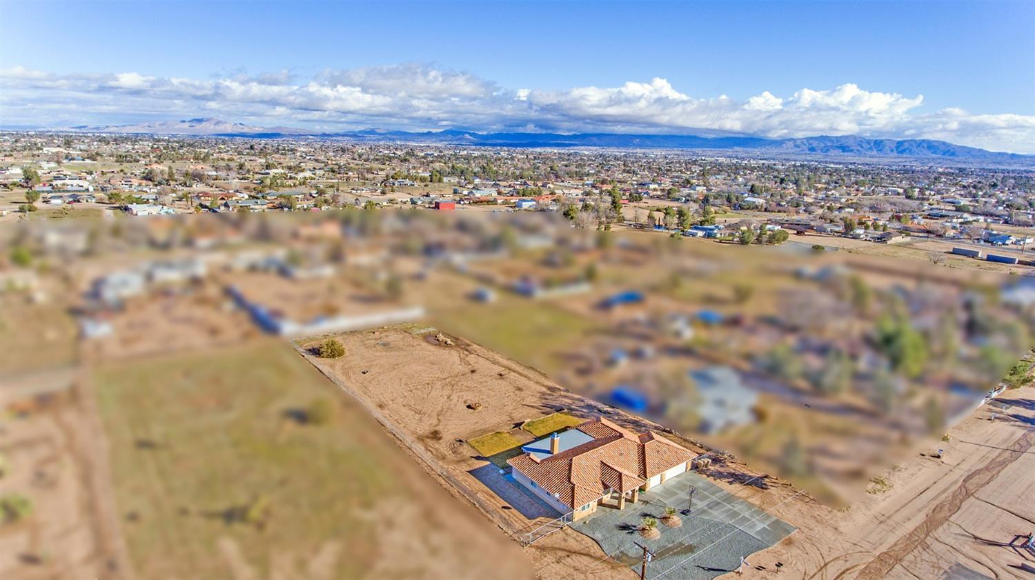 15030 Cedar St, Hesperia, CA 92345 photo 4