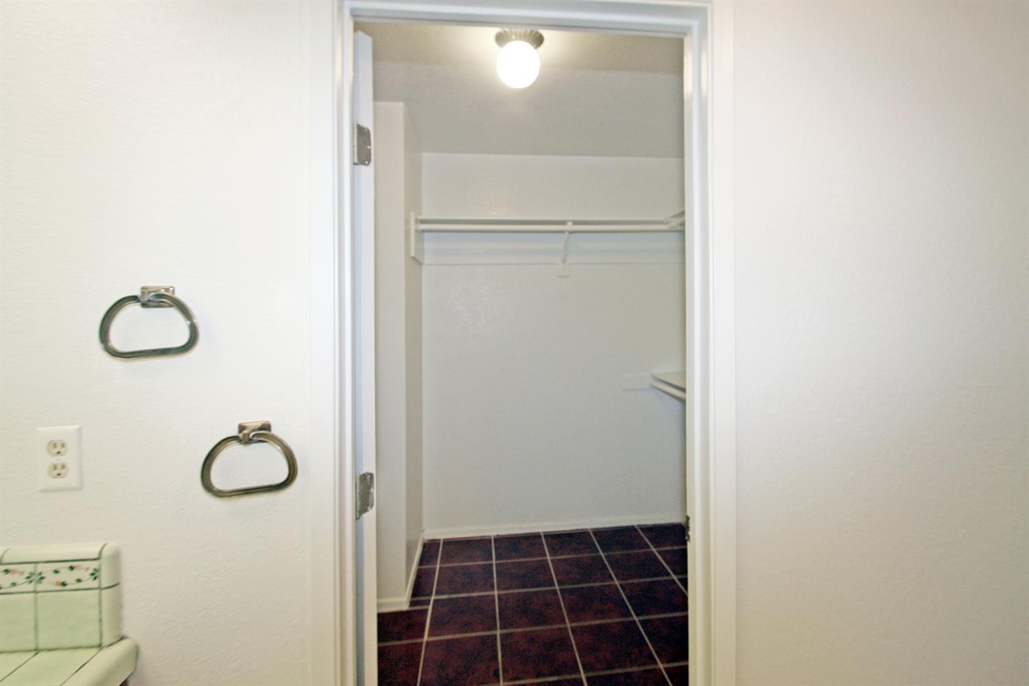 Undisclosed, Apple Valley, CA 92307 photo 33