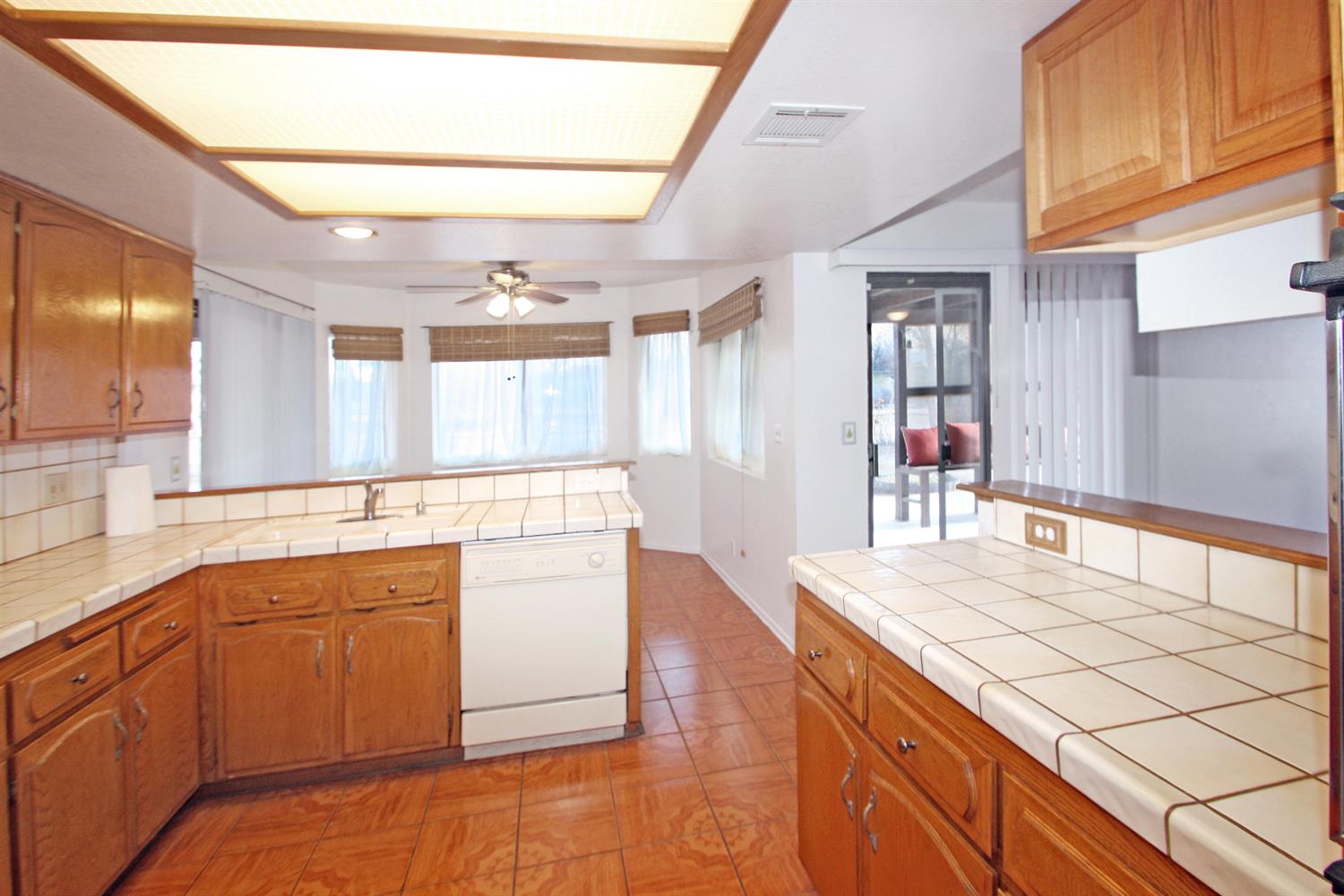 Undisclosed, Apple Valley, CA 92307 photo 18
