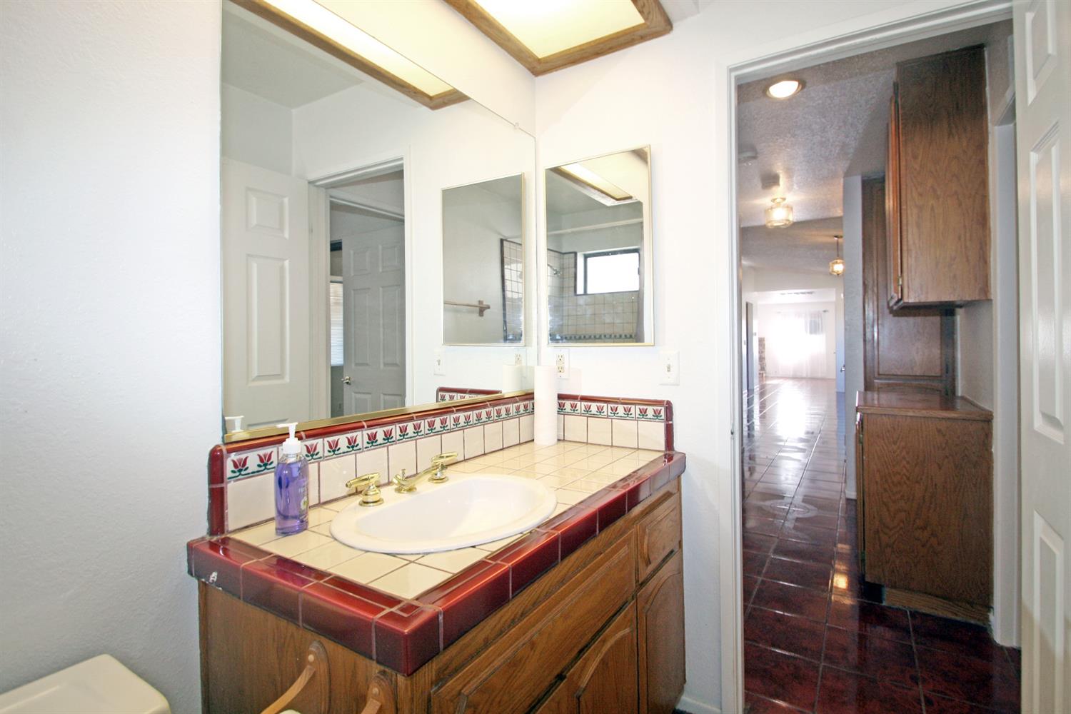 Undisclosed, Apple Valley, CA 92307 photo 28