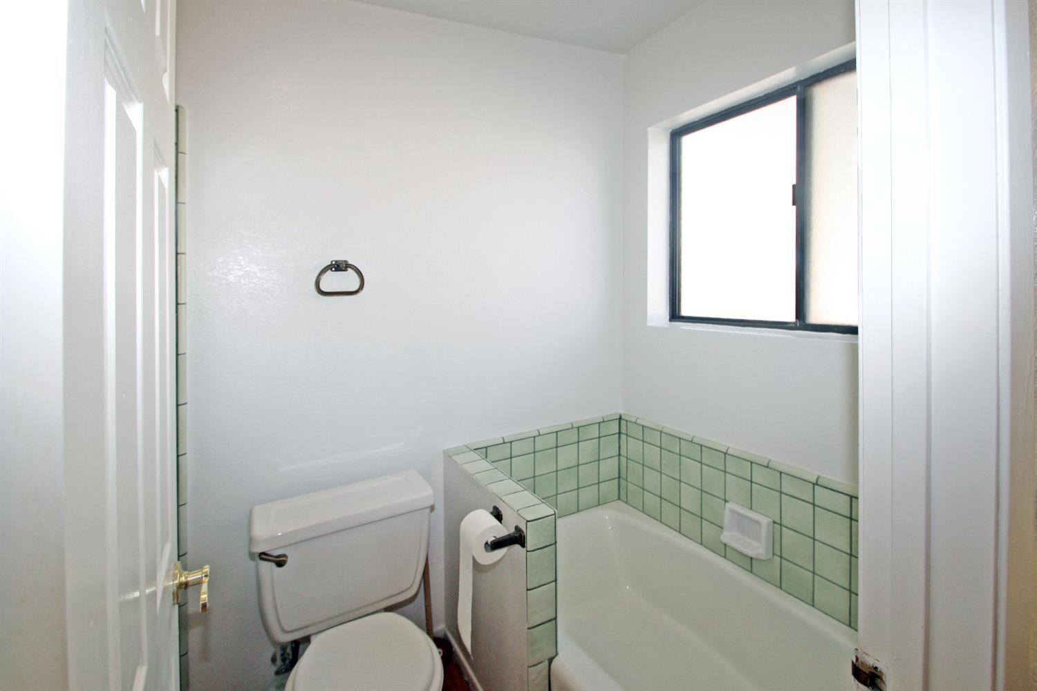 Undisclosed, Apple Valley, CA 92307 photo 34