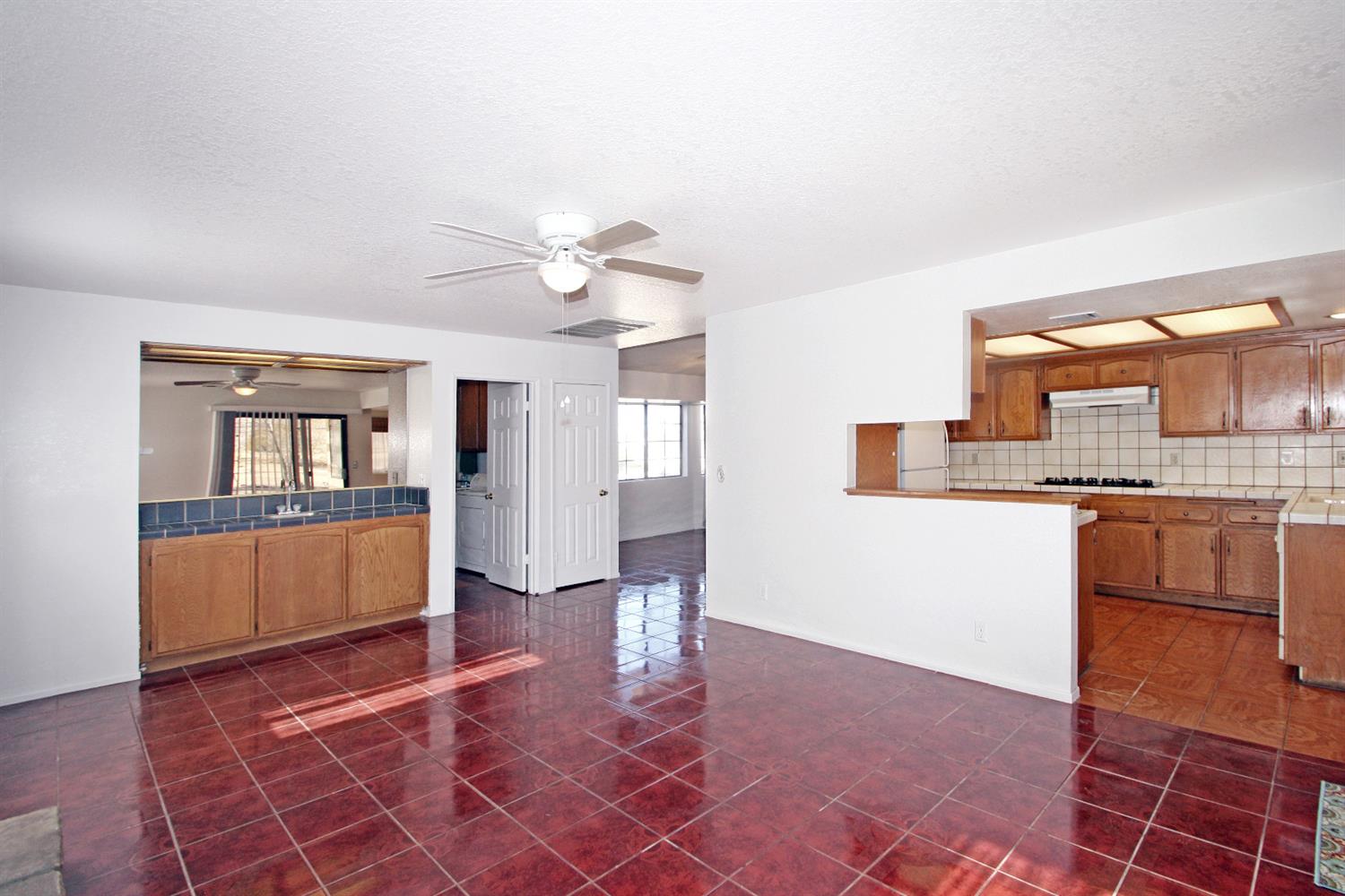 Undisclosed, Apple Valley, CA 92307 photo 10