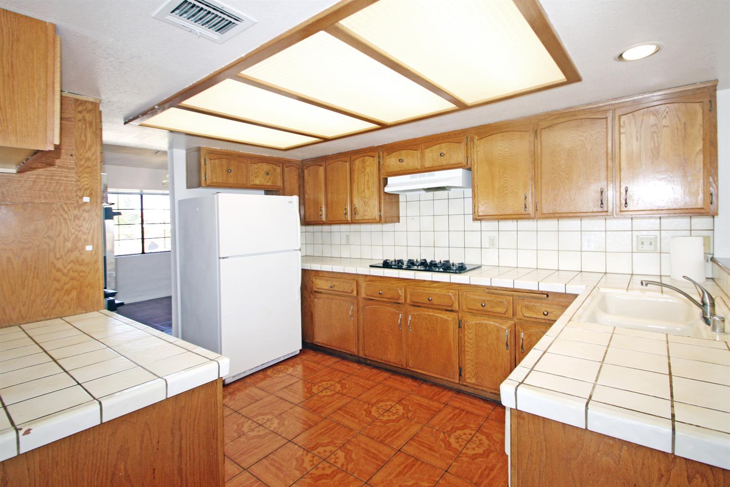 Undisclosed, Apple Valley, CA 92307 photo 19