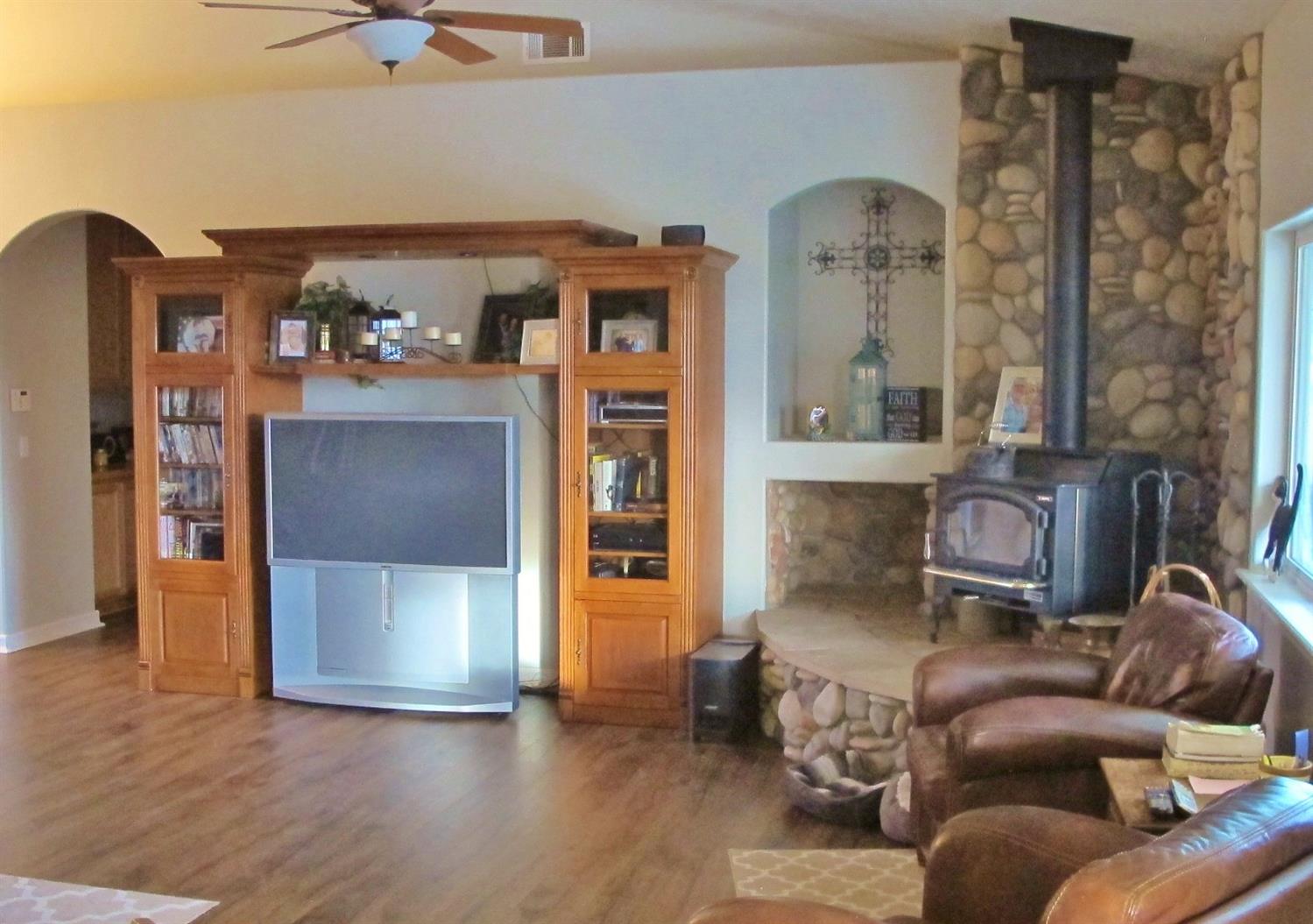 21771 Pacific St, Apple Valley, CA 92308 photo 11