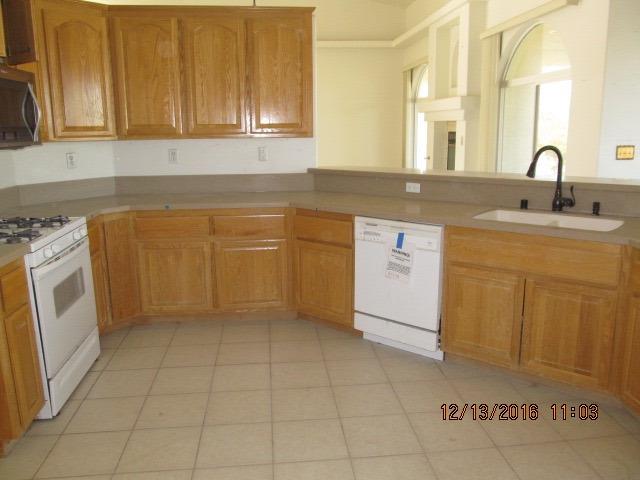 18582 Pacific St, Hesperia, CA 92345 photo 8