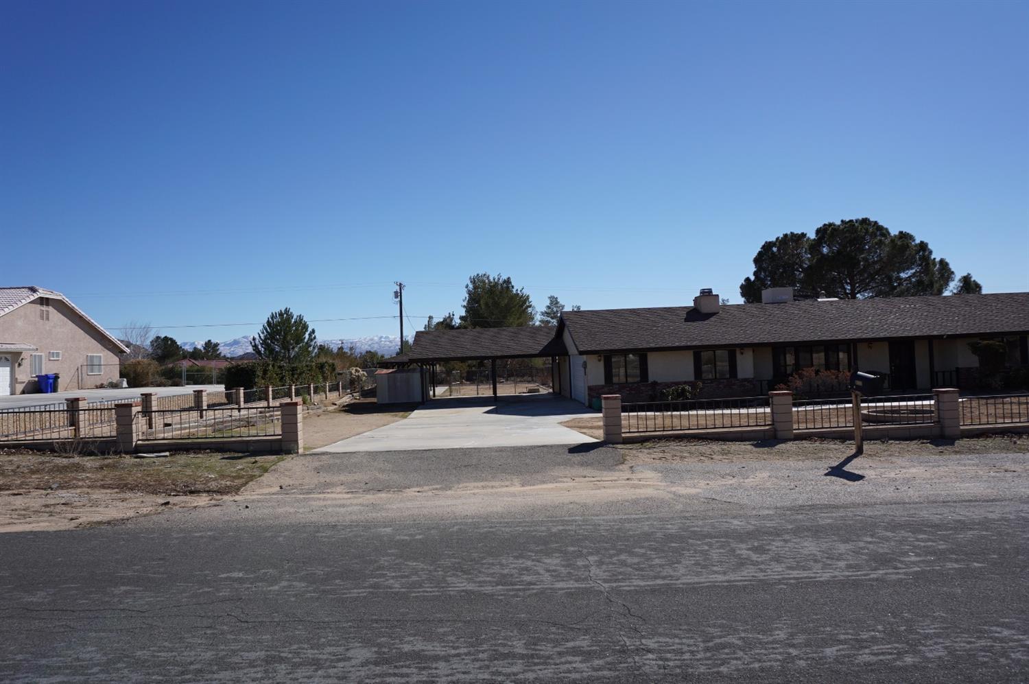 16225 Nosoni Rd, Apple Valley, CA 92307 photo 3