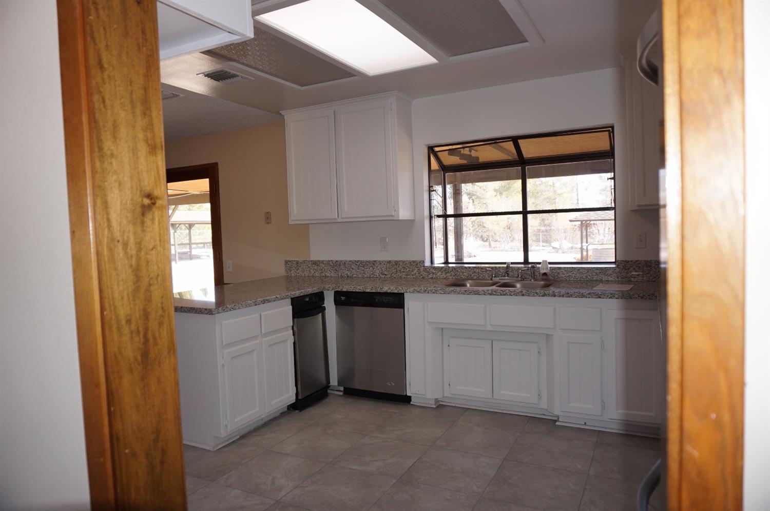 16225 Nosoni Rd, Apple Valley, CA 92307 photo 14