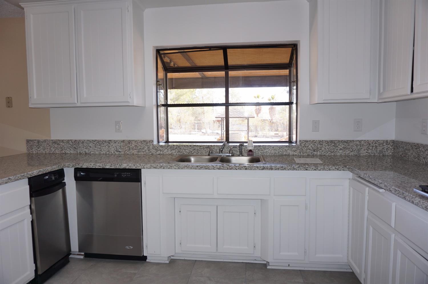 16225 Nosoni Rd, Apple Valley, CA 92307 photo 12