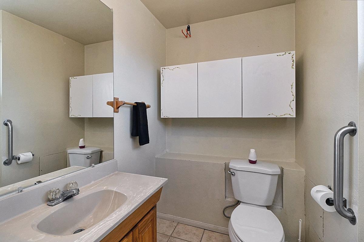 18017 Catalpa St, Hesperia, CA 92345 photo 26