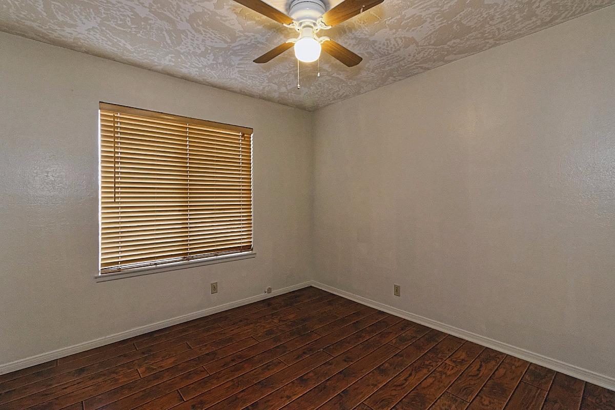 18017 Catalpa St, Hesperia, CA 92345 photo 28