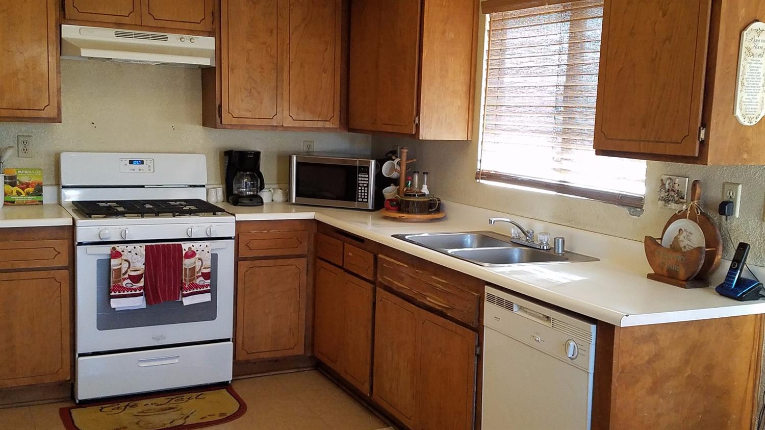 21833 Jelan Ave, Apple Valley, CA 92307 photo 2