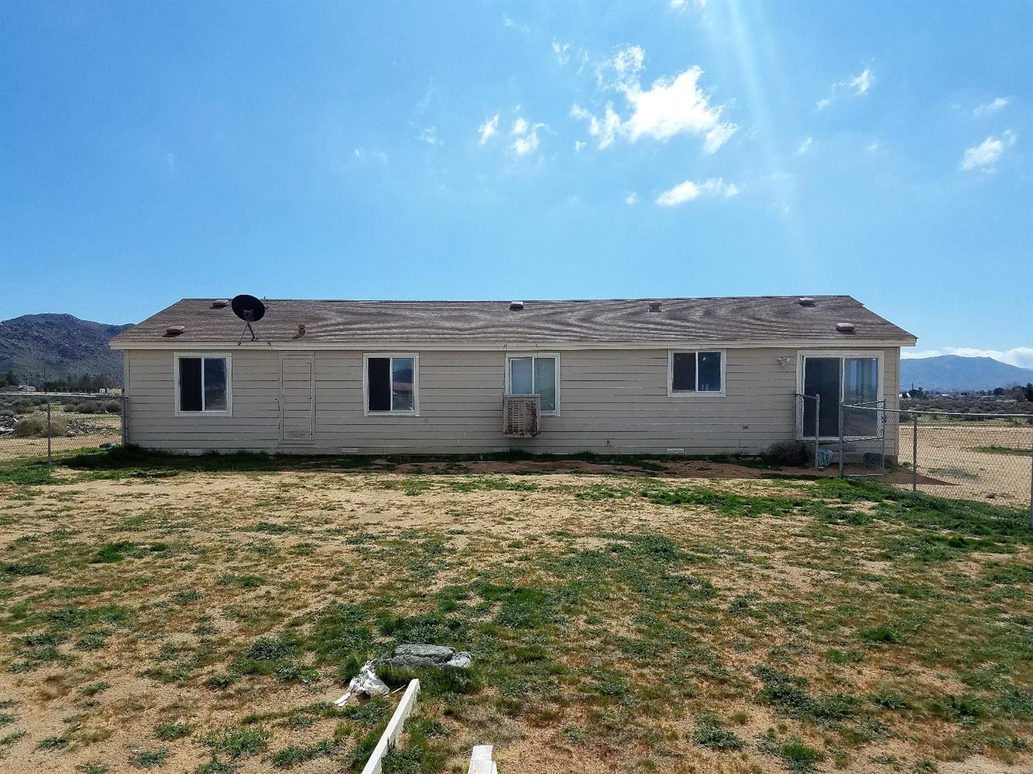 Undisclosed, Apple Valley, CA 92307 photo 16