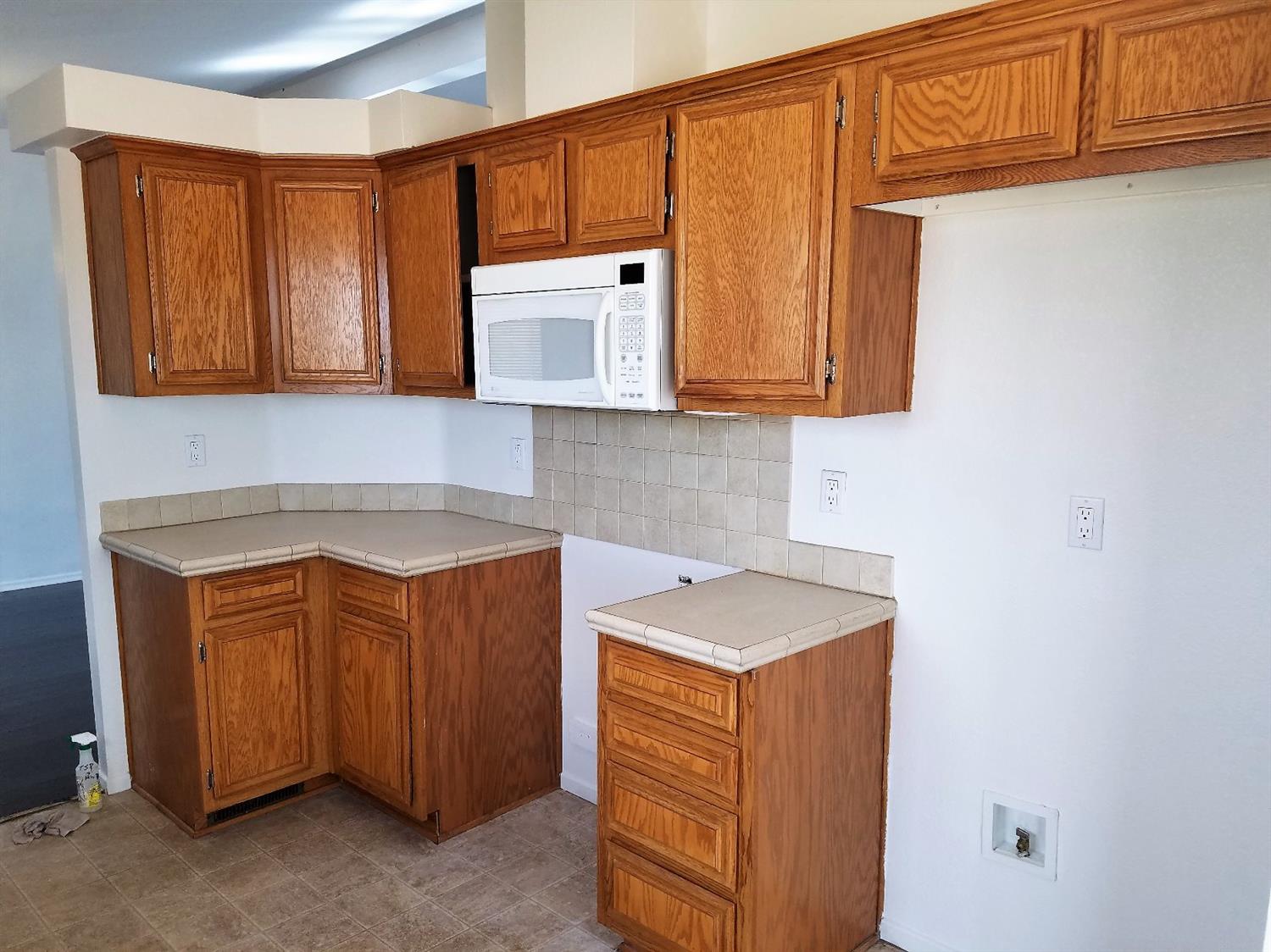 Undisclosed, Apple Valley, CA 92307 photo 2