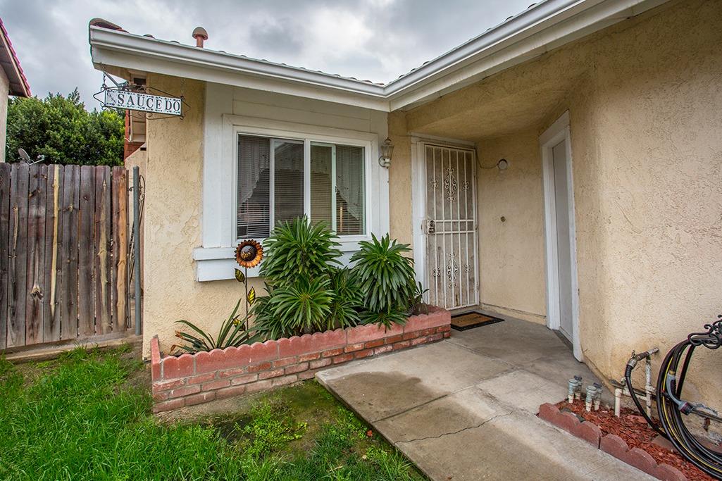 832 Cisco St, Colton, CA 92324 photo 5