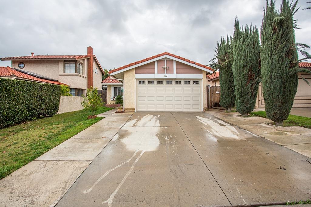 832 Cisco St, Colton, CA 92324 photo 2