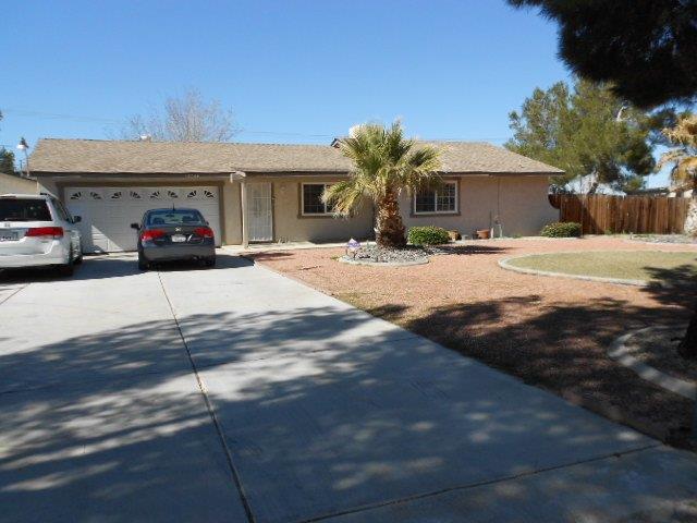 10848 Toltec Dr, Apple Valley, CA 92308 photo 1