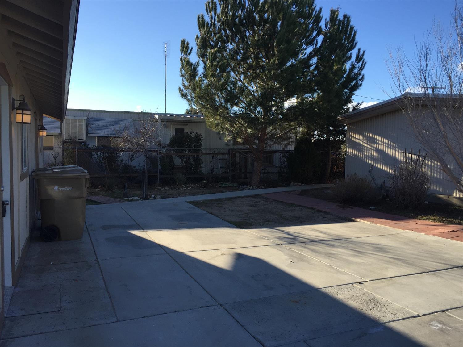 19260 Monterey St, Hesperia, CA 92345 photo 6