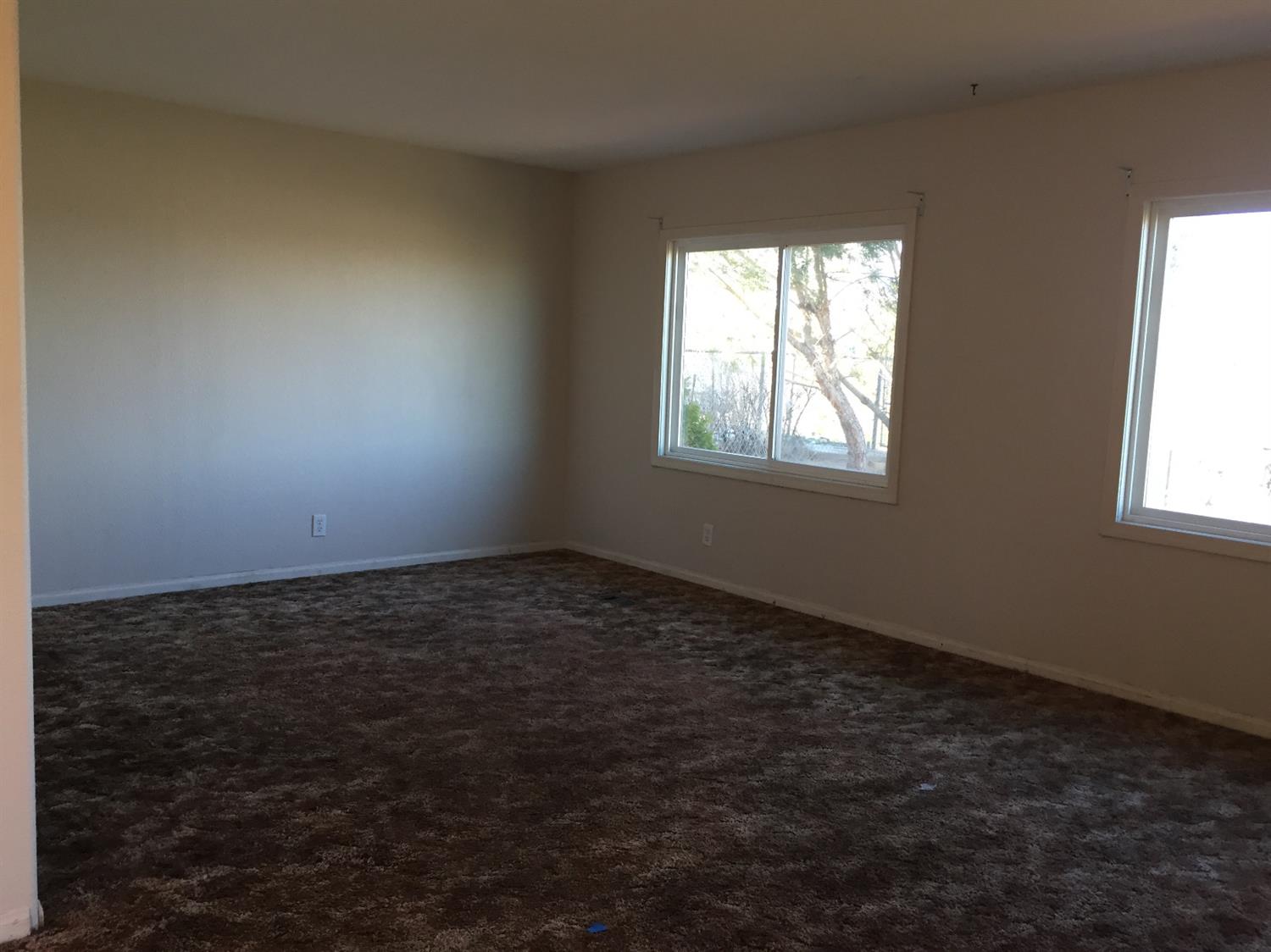19260 Monterey St, Hesperia, CA 92345 photo 11