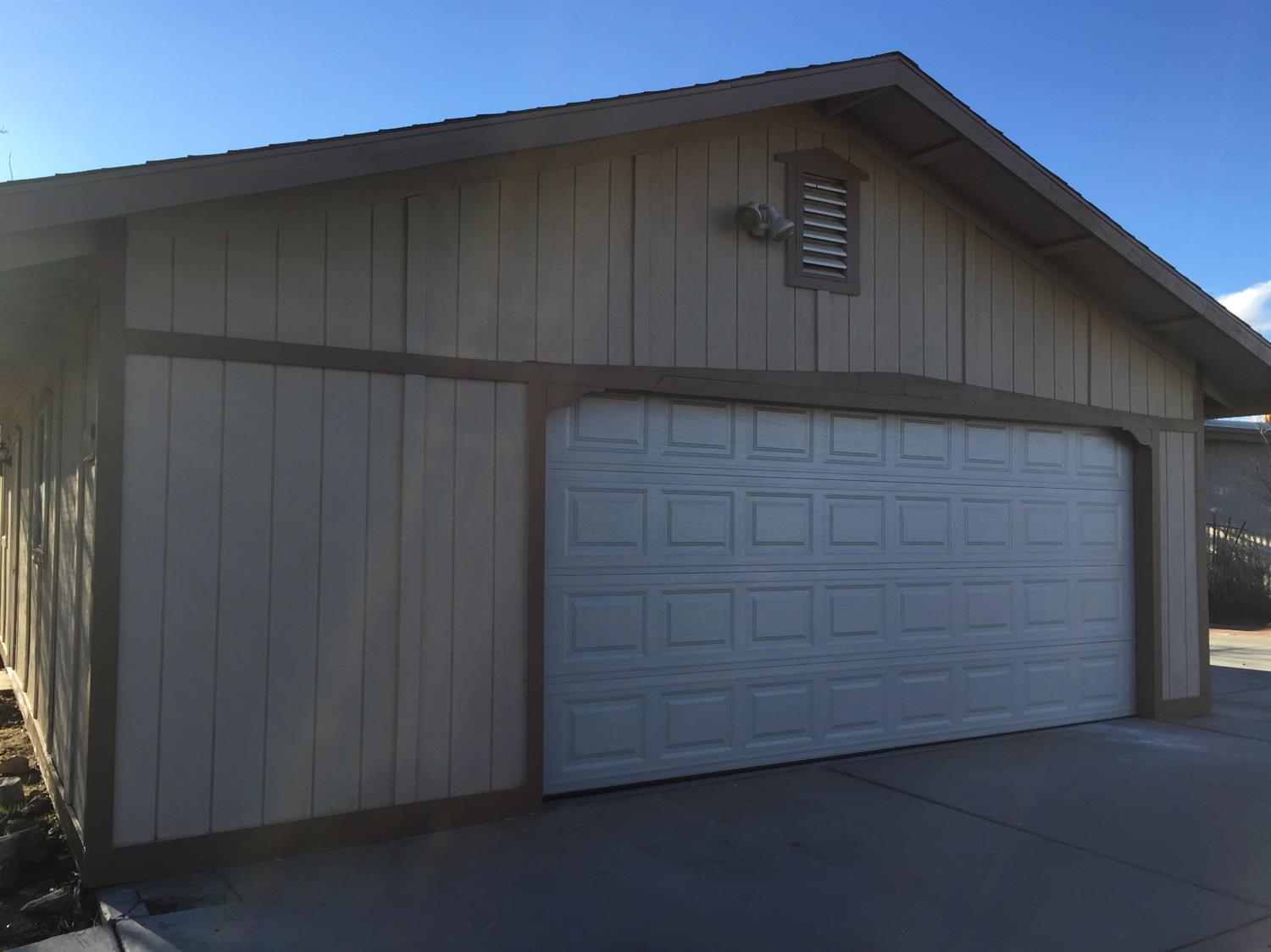 19260 Monterey St, Hesperia, CA 92345 photo 4