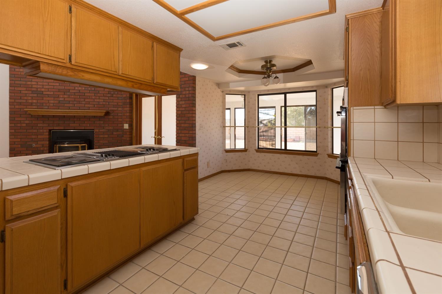 26562 Mainsail Ln, Helendale, CA 92342 photo 4