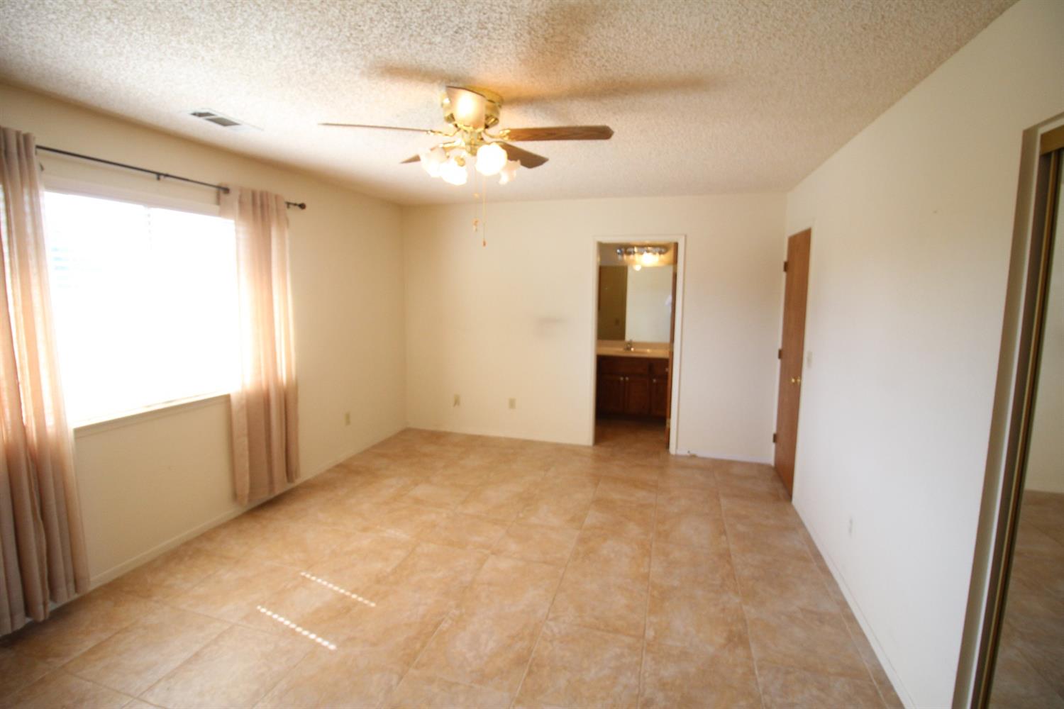 17519 Redbud St, Hesperia, CA 92345 photo 26