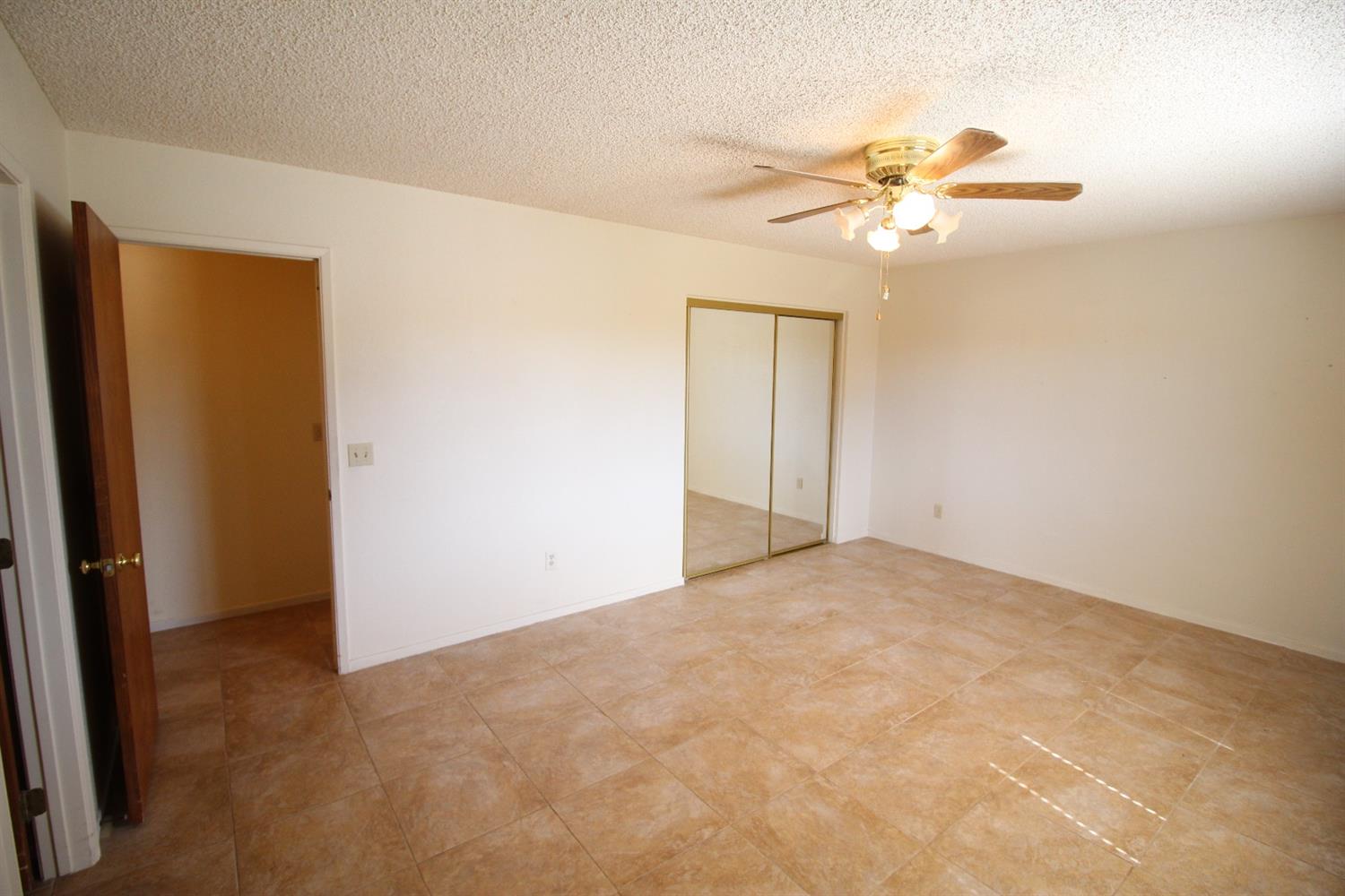 17519 Redbud St, Hesperia, CA 92345 photo 25
