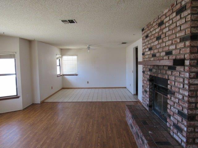 16110 Lime St, Hesperia, CA 92345 photo 2