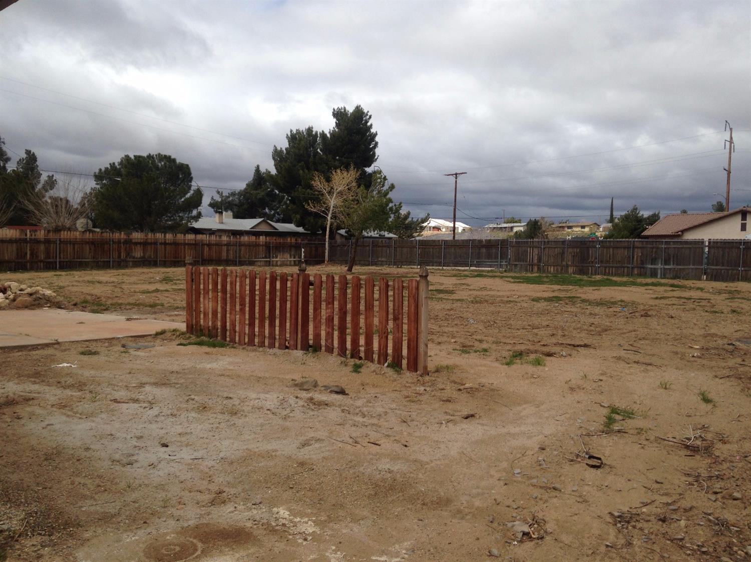 18978 Madrone St, Hesperia, CA 92345 photo 22