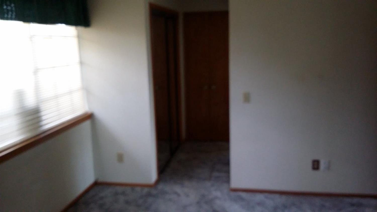 10573 Gorgonio Rd, Phelan, CA 92371 photo 6