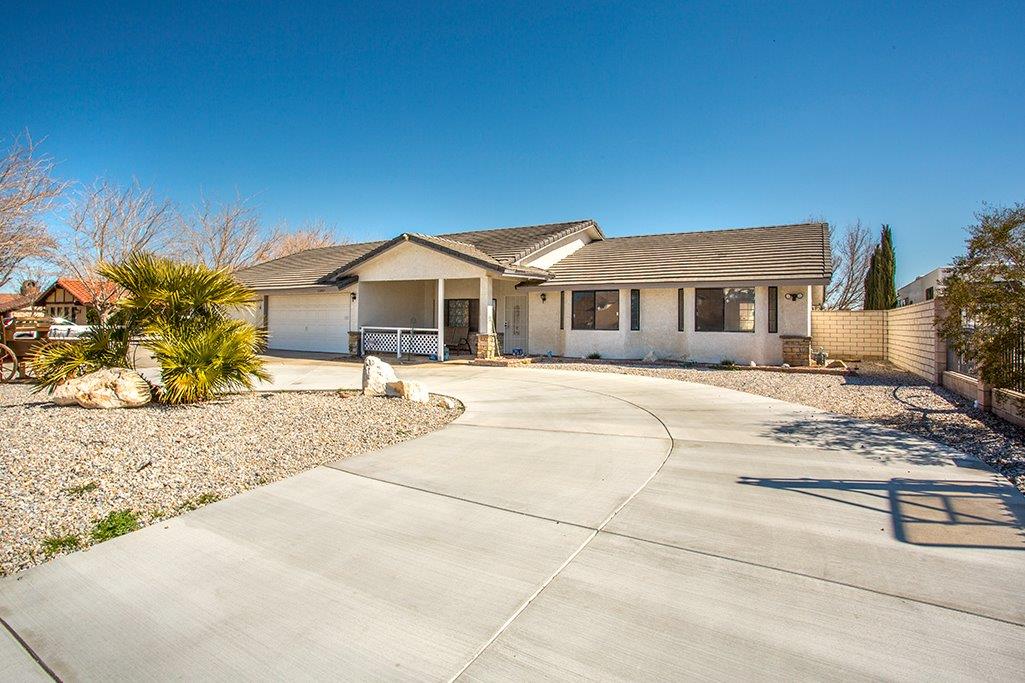Undisclosed, Apple Valley, CA 92308 photo 5
