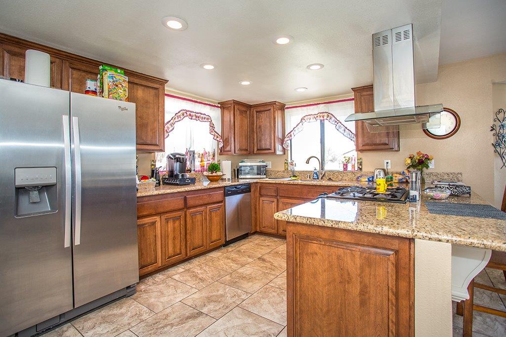 Undisclosed, Apple Valley, CA 92308 photo 20