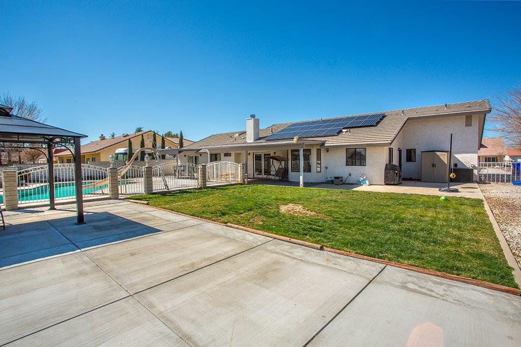 Undisclosed, Apple Valley, CA 92308 photo 6