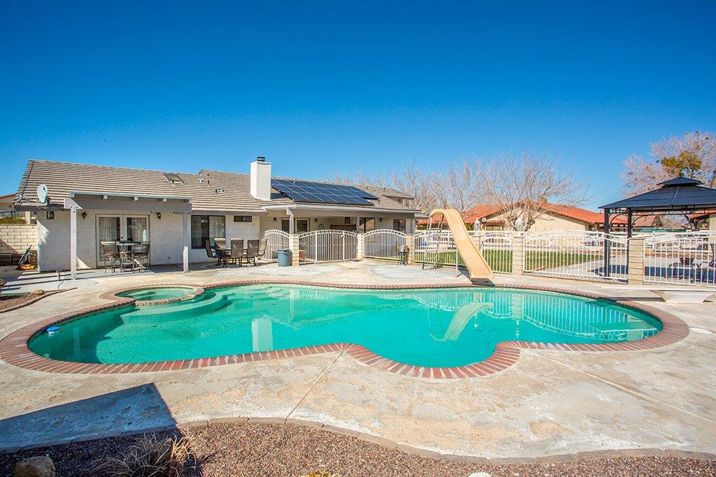 Undisclosed, Apple Valley, CA 92308 photo 2