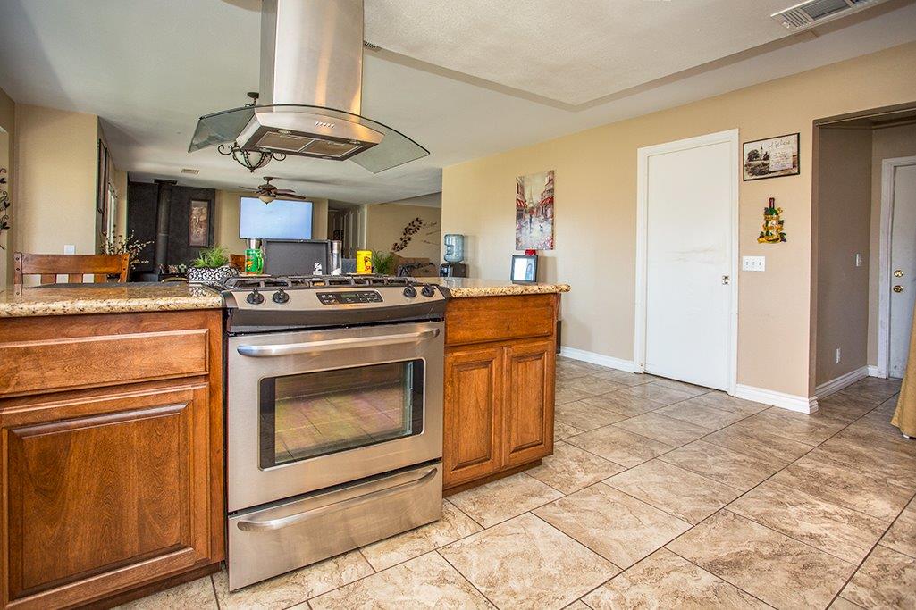 Undisclosed, Apple Valley, CA 92308 photo 24