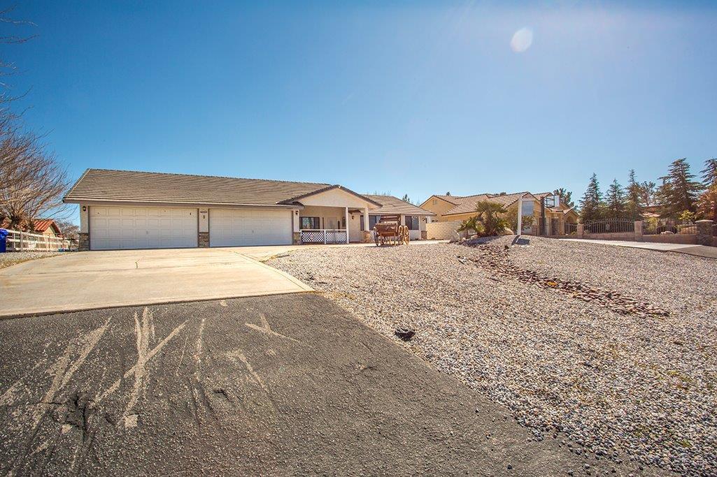 Undisclosed, Apple Valley, CA 92308 photo 41