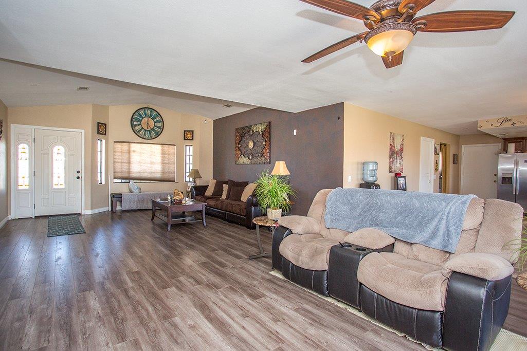 Undisclosed, Apple Valley, CA 92308 photo 14