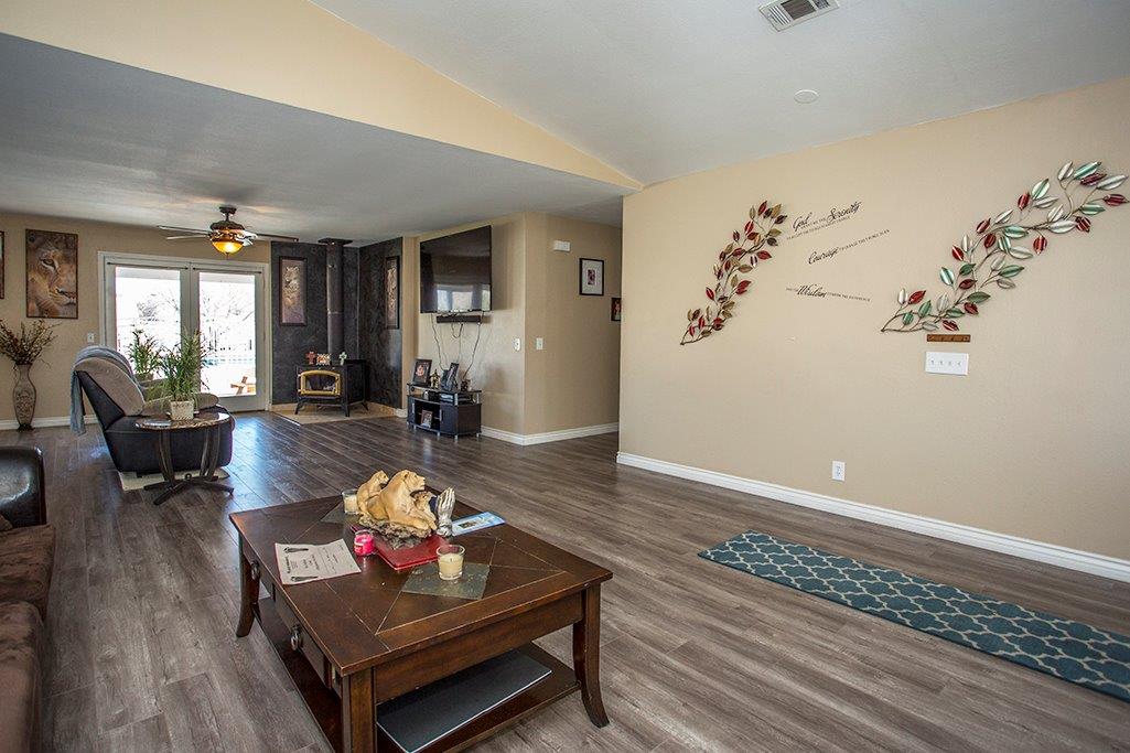 Undisclosed, Apple Valley, CA 92308 photo 13