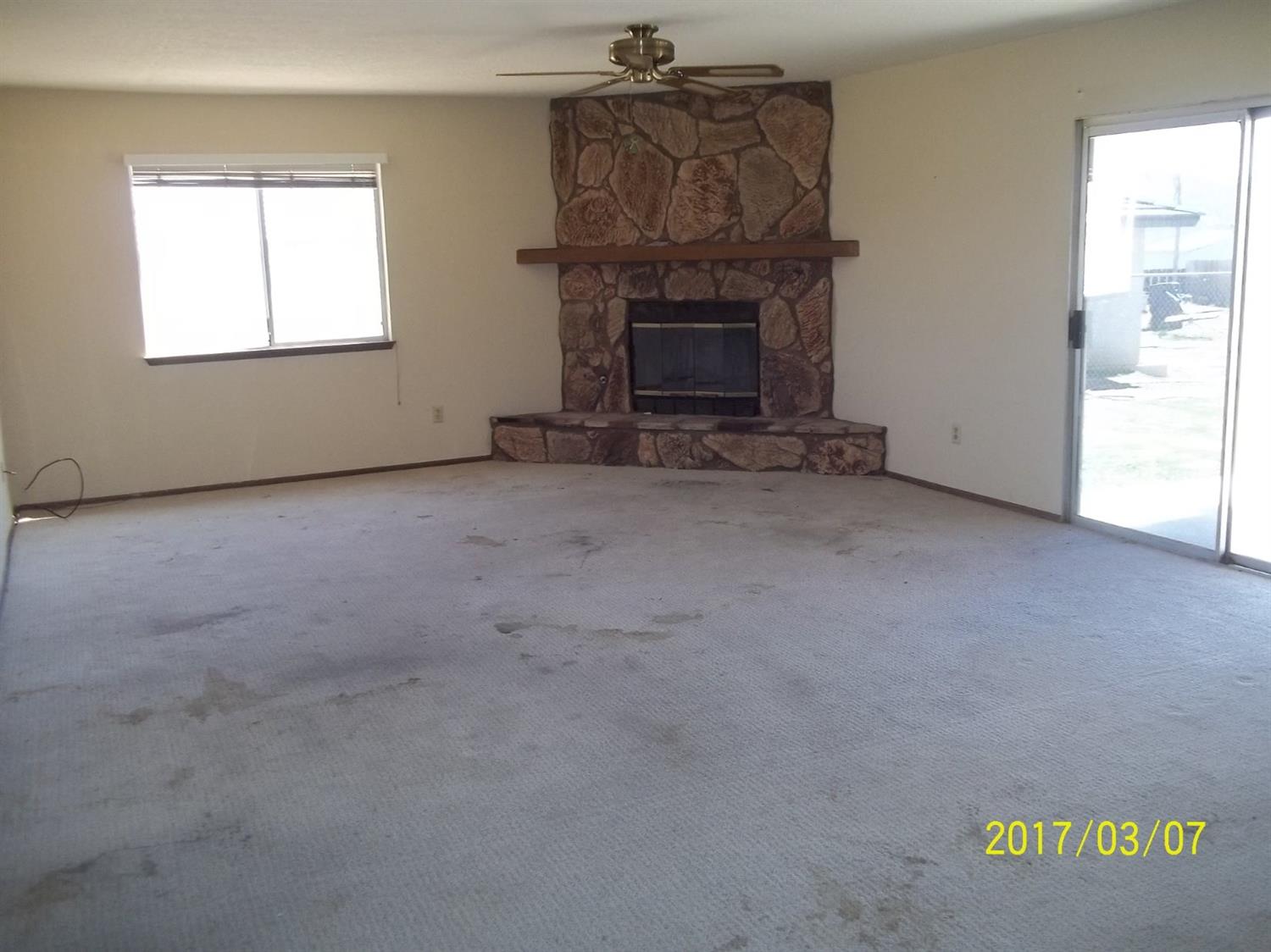 17035 Cherry Hill Dr, Victorville, CA 92395 photo 5