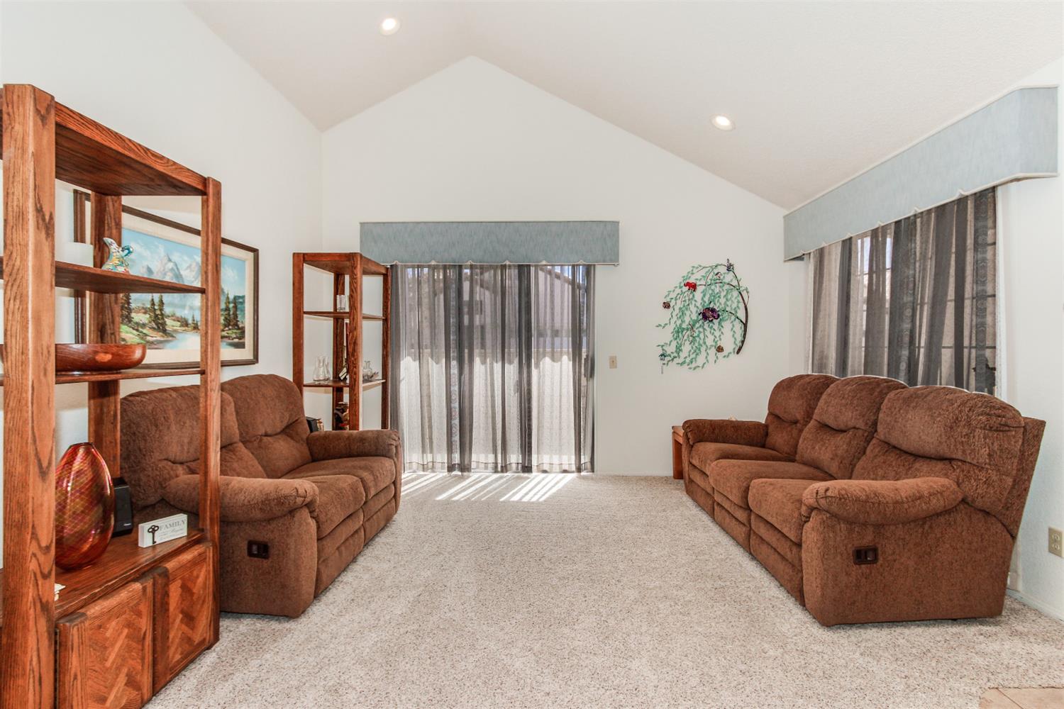 11525 Sunset Pl, Apple Valley, CA 92308 photo 6
