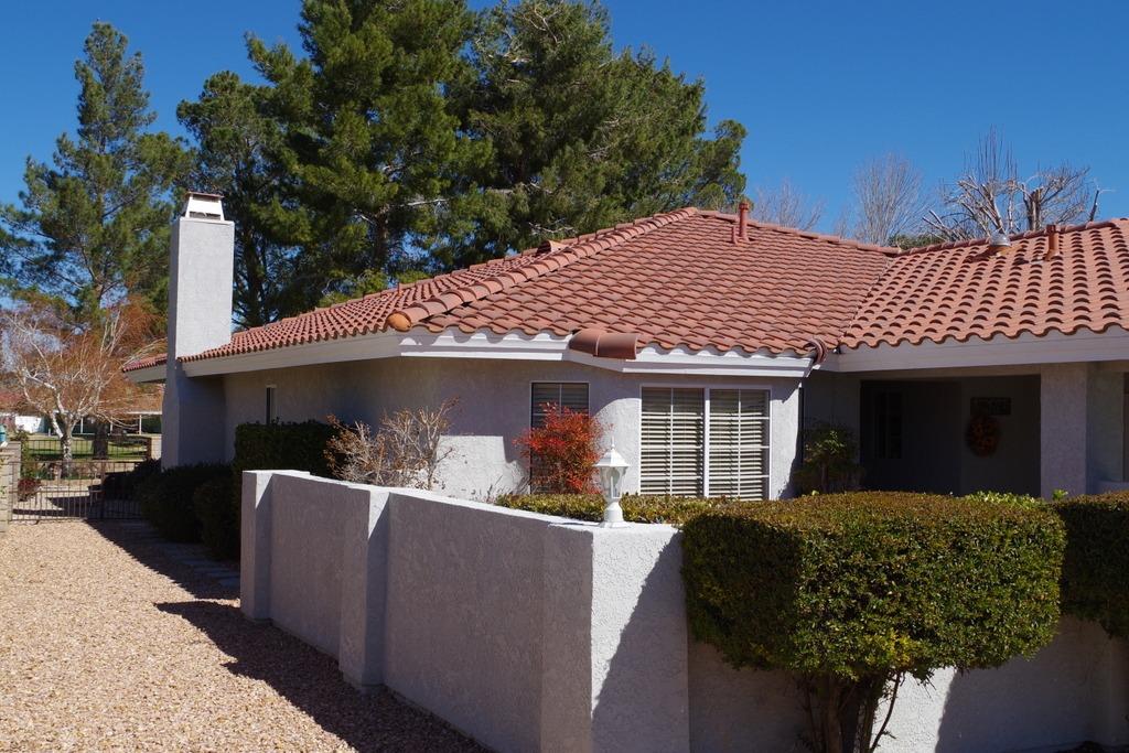 27979 Rustic Ct, Helendale, CA 92342 photo 3