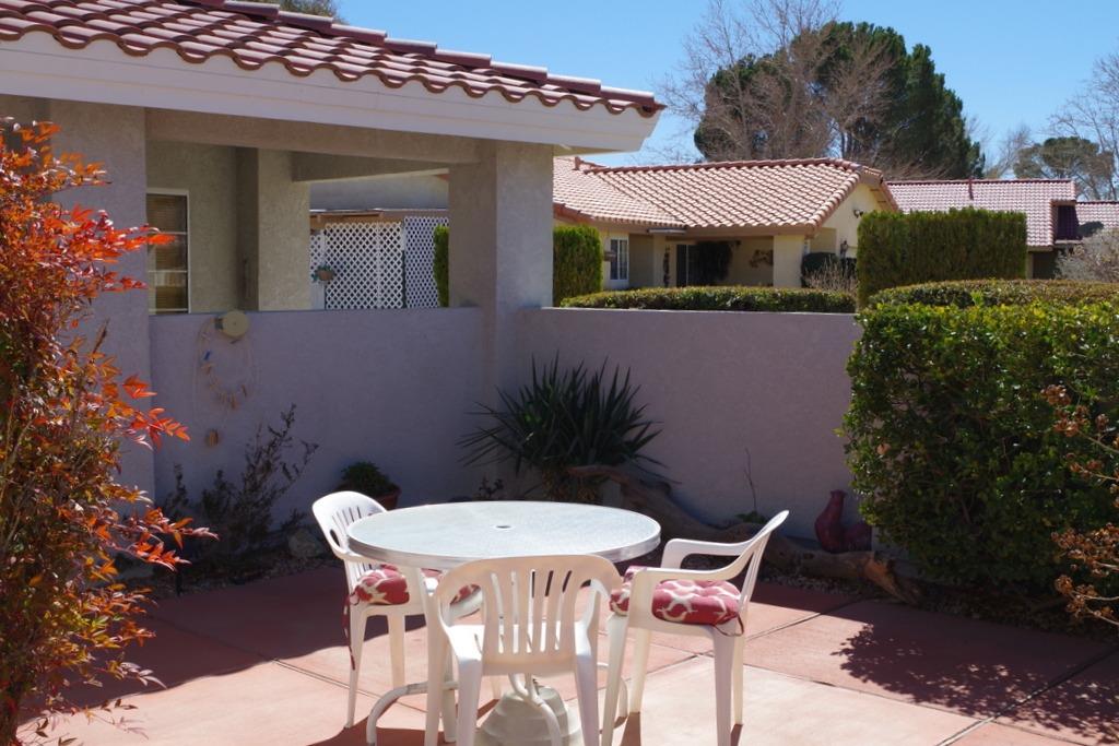 27979 Rustic Ct, Helendale, CA 92342 photo 5