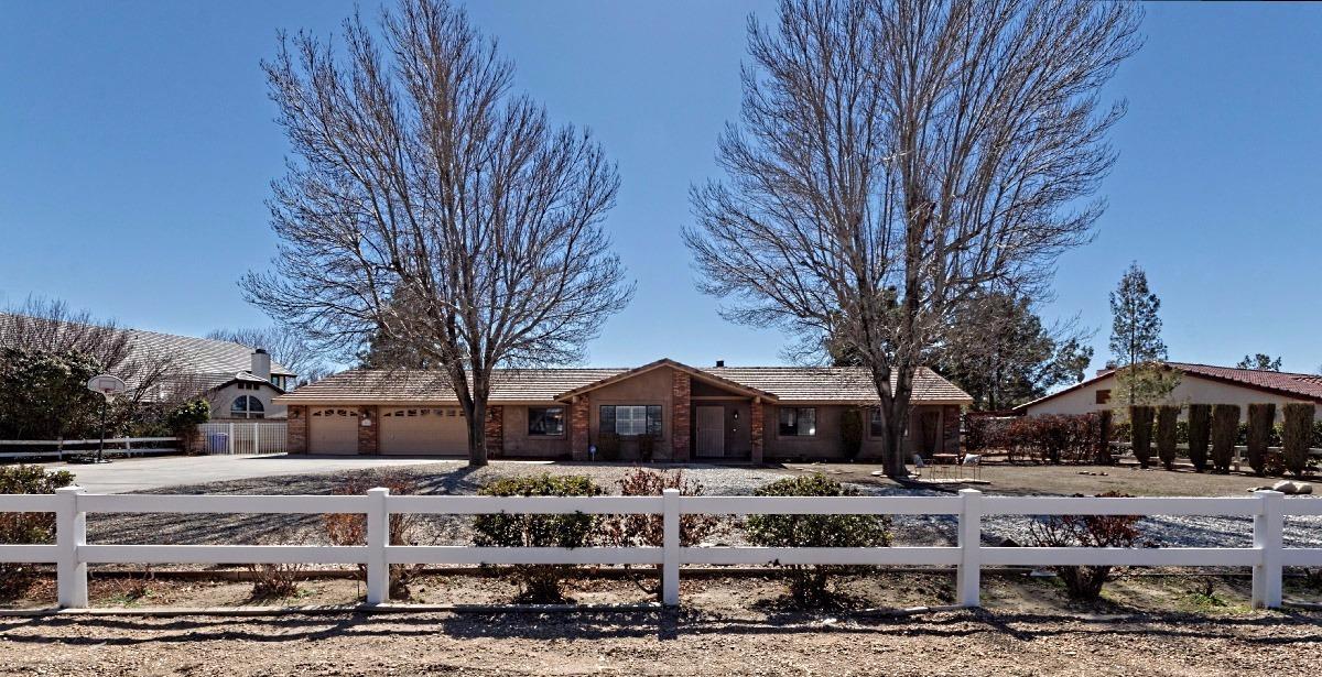 18985 Appaloosa Rd, Apple Valley, CA 92308 photo 1