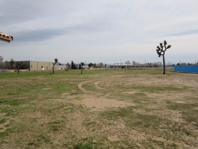 15969 Mojave St, Hesperia, CA 92345 photo 19