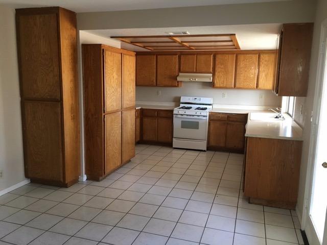 22121 Ramona Ave, Apple Valley, CA 92307 photo 6
