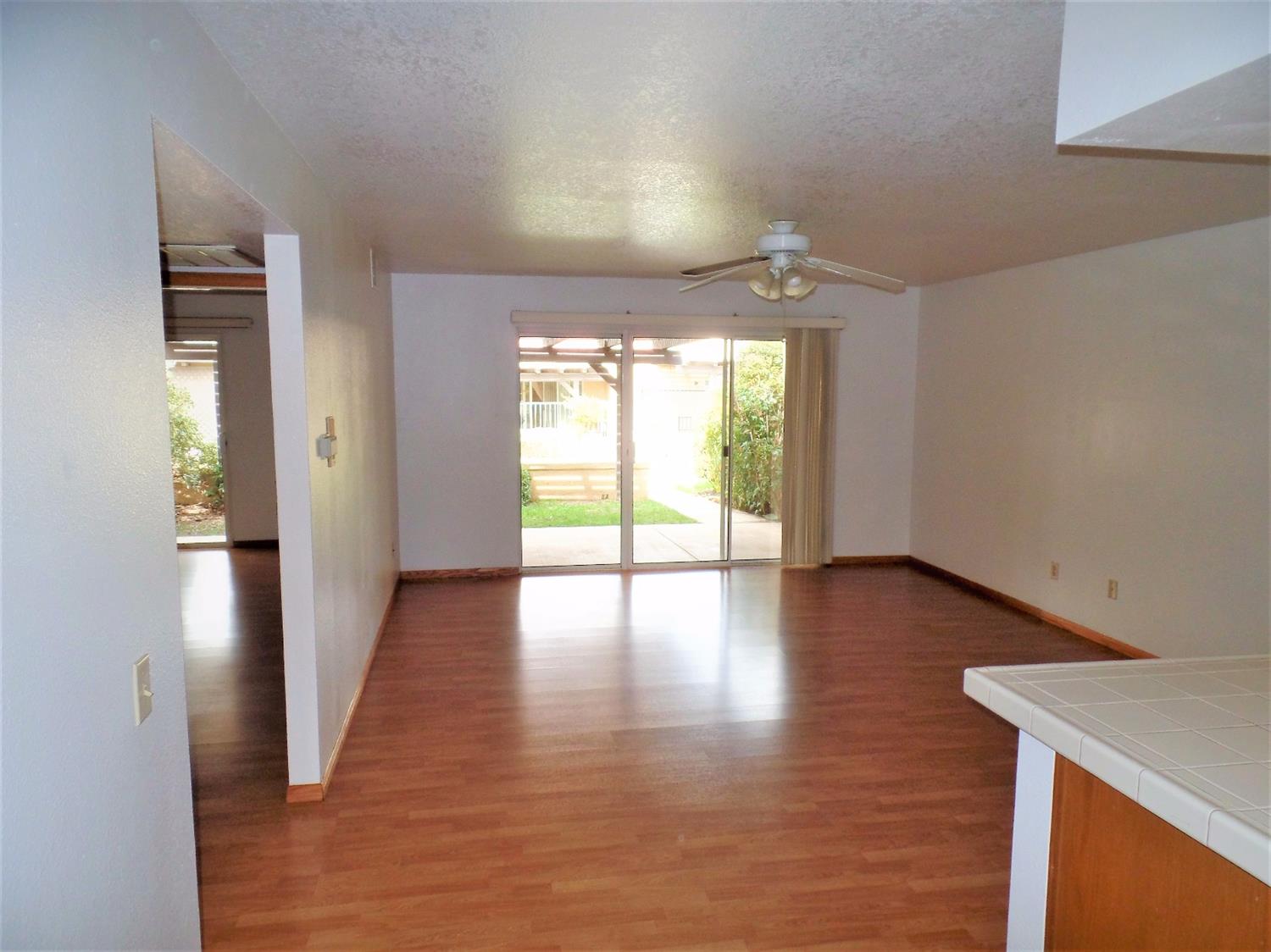 19042 Primrose Ln, Apple Valley, CA 92308 photo 5