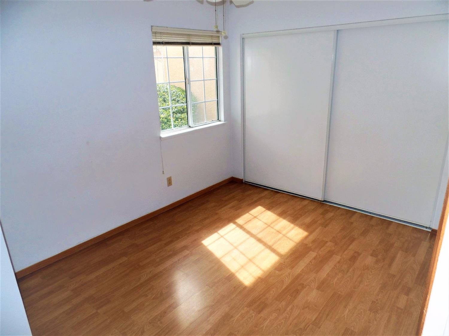 19042 Primrose Ln, Apple Valley, CA 92308 photo 8