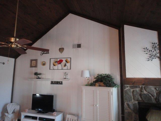 2340 Zurich Ct, Wrightwood, CA 92397 photo 9